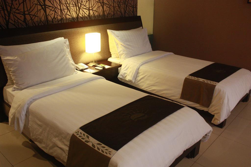 100 Sunset Boutique Hotel Kuta Lombok Kültér fotó